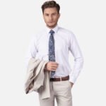 חולצה מכופתרת לבן בהיר